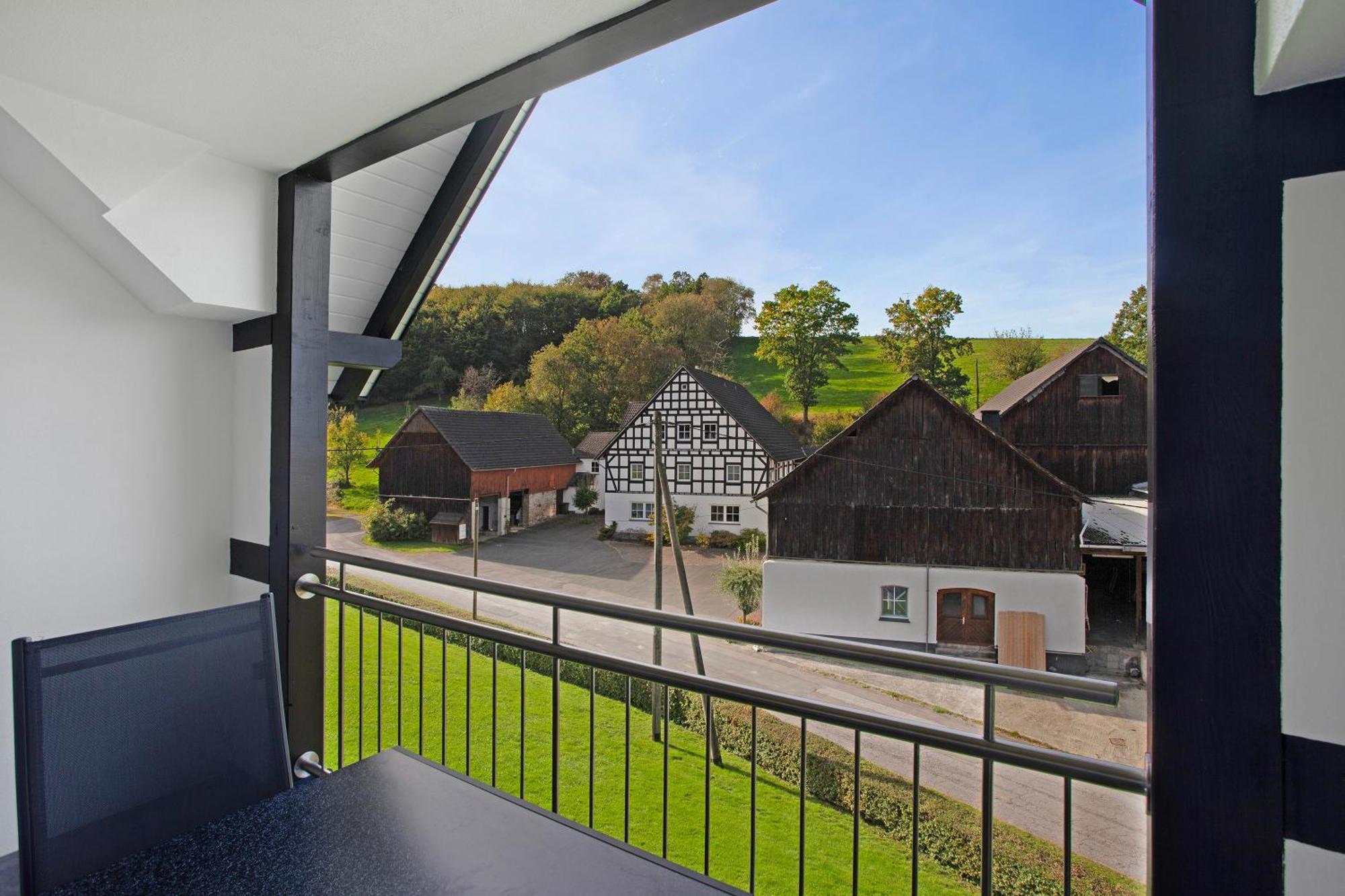 Ferienwohnungen Übern Hof Schmallenberg Exterior foto